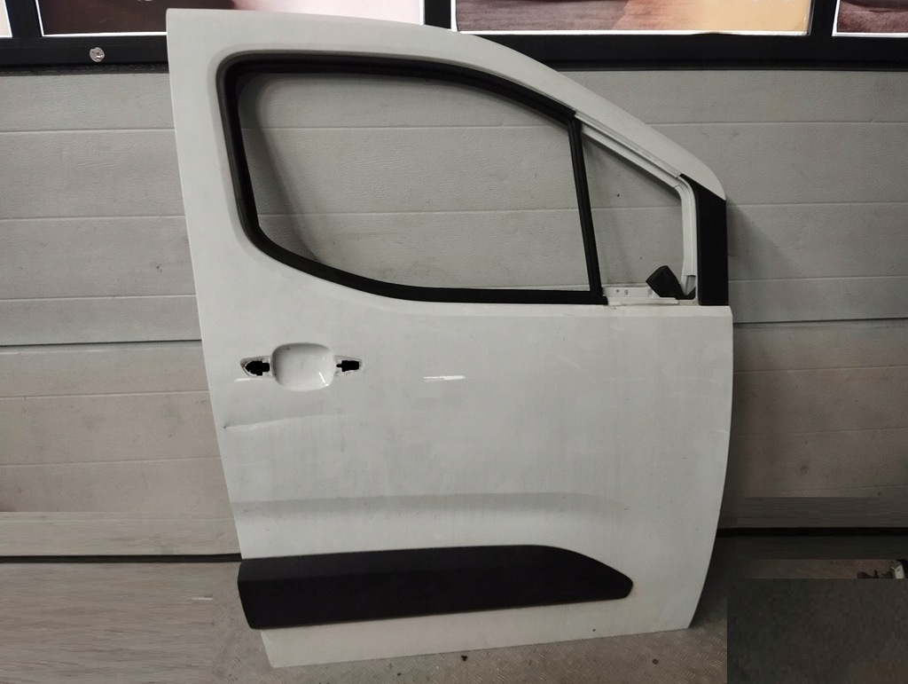 фото №1, Toyota proace peugeot partner k9 2023 дверь правое перед передние правый epr