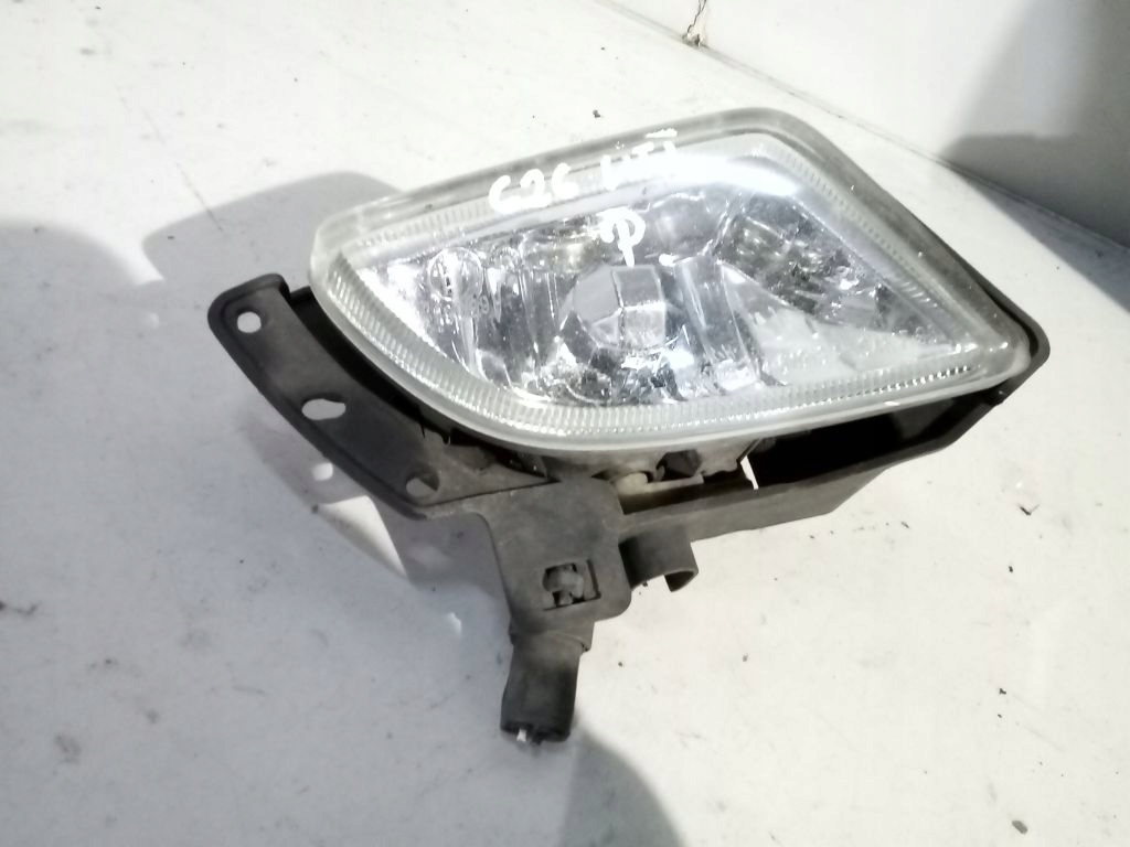 фото №1, Mazda 626 lift противотуманная фара правый