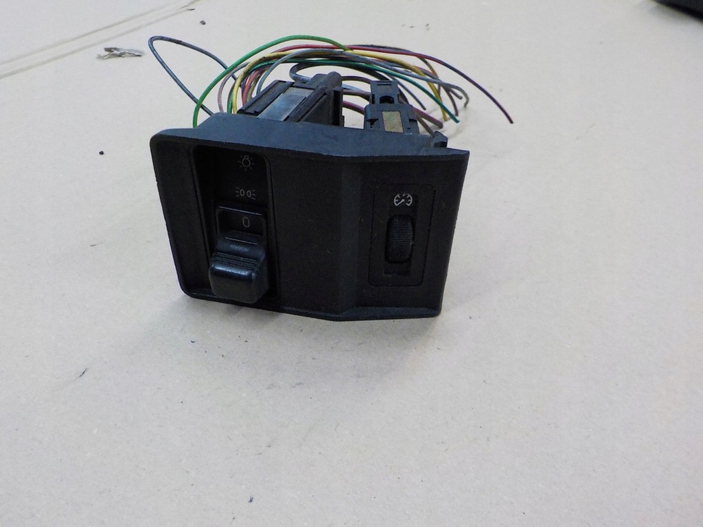 фото №1, Выключатель света bmw e34 8351237