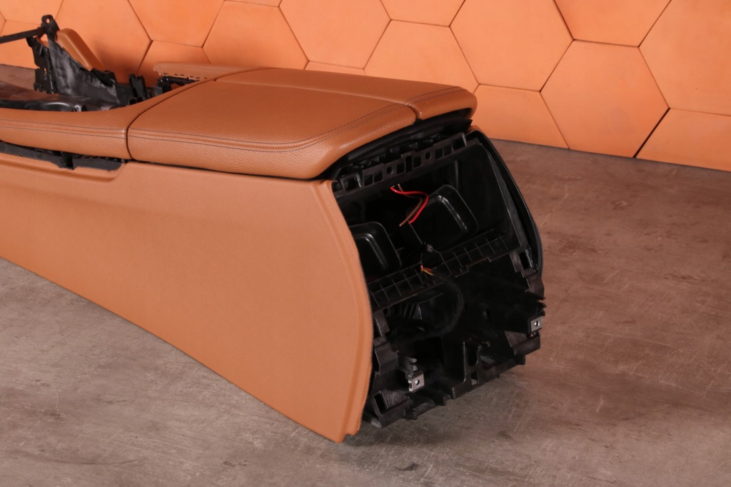 Купить Bmw g11 g12 туннель средний подлокотник кожа dakota cognac