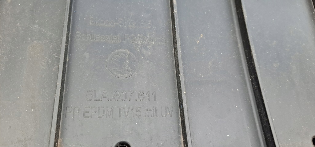 фото №11, Skoda enyaq 5la бампер перед передний + плита + накладка-спойлер 5la807221