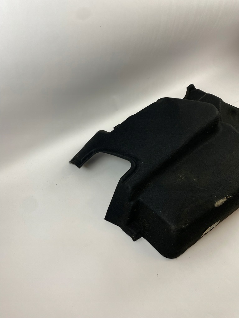 Купити Пластик захист обшивка багажника правий задній mercedes w124 1246935433