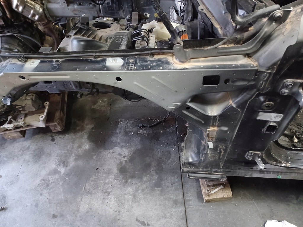 фото №3, Maserati levante чверть лонжерон ліва передня