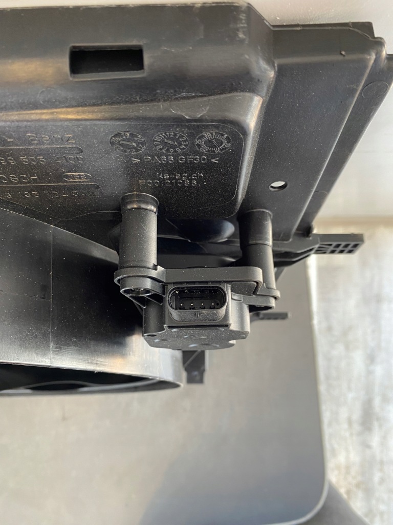 Вентилятор радиатора mercedes glc a0995052100 Киев