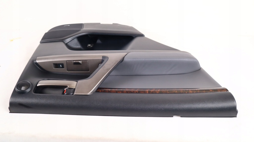 Toyota land cruiser 200 обшивка двері лівий задній Київ