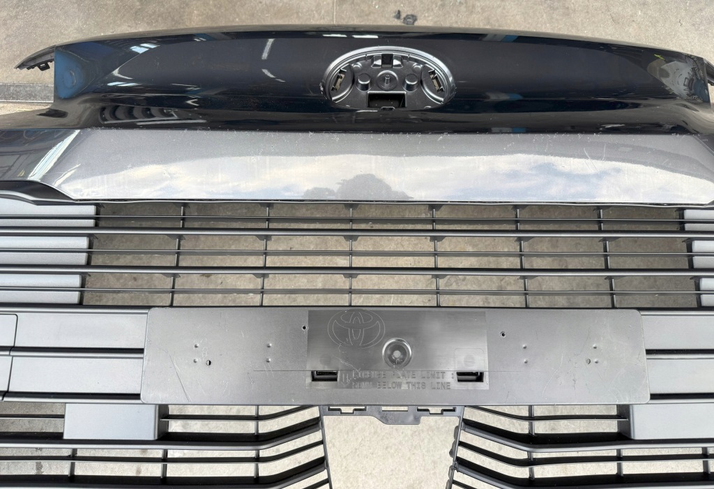 Бампер передний toyota proace рестайлинг  2024 год без pdc Доставка