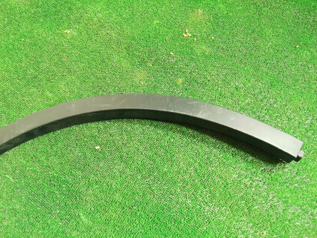 Молдинг на крыло правая задний  задняя tesla y 1658694-00-a Доставка