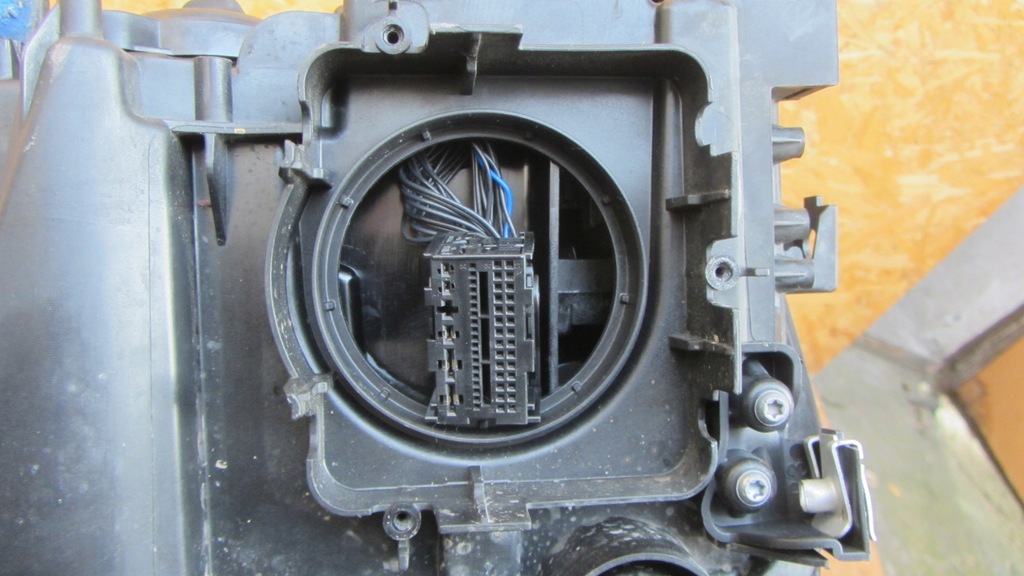 фото №14, Передняя правая лампа seat tarraco 5fj full led