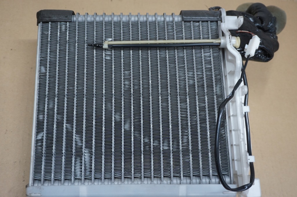 фото №9, Toyota rav4 ii випарник кондиціонера 2,0 d4d 00-05r europa