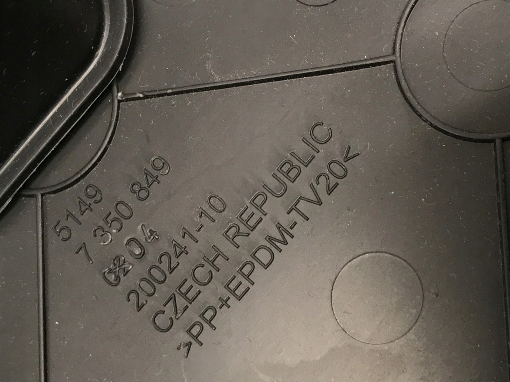 фото №9, Bmw x1 f48 обивка обшивка крышки багажника