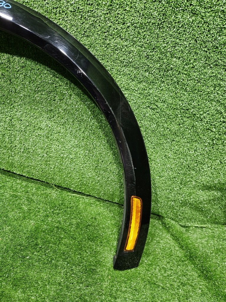 фото №5, Ford mustang mach e 20- молдинг крила перед права відбивач 40130380180001