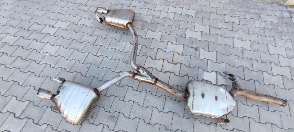 Audi a5 a4 b8 гасник вихлоп 2.0tfsi 8k0253611bb 8k0253611ba 8k0253411ac в Україні