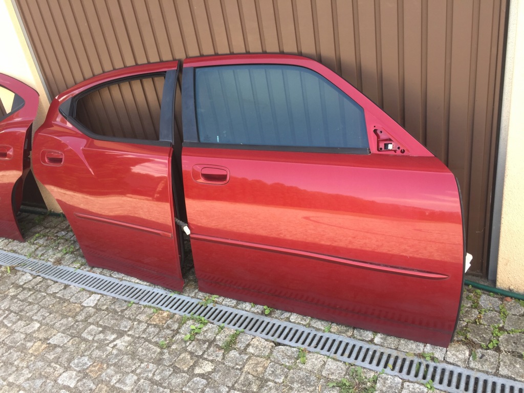 фото №1, Dodge charger 07 08 09 10 дверь правый перед