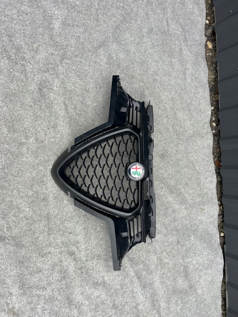 фото №1, Alfa romeo tonale решітка радіатора решітка радіатора бампера