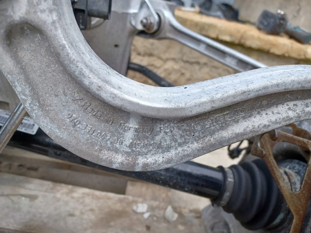 фото №13, Porsche panamera 970 поворотний кулак важелі правий задня