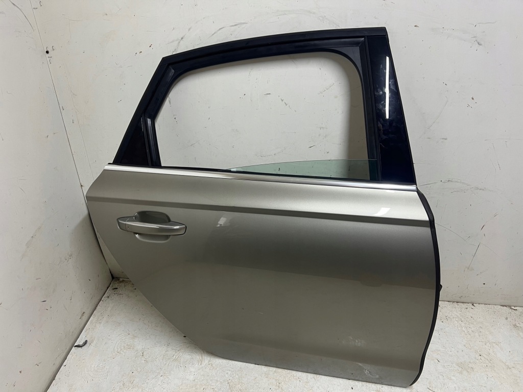 фото №1, Audi a6 c7 sedan дверь правое задние lz1u