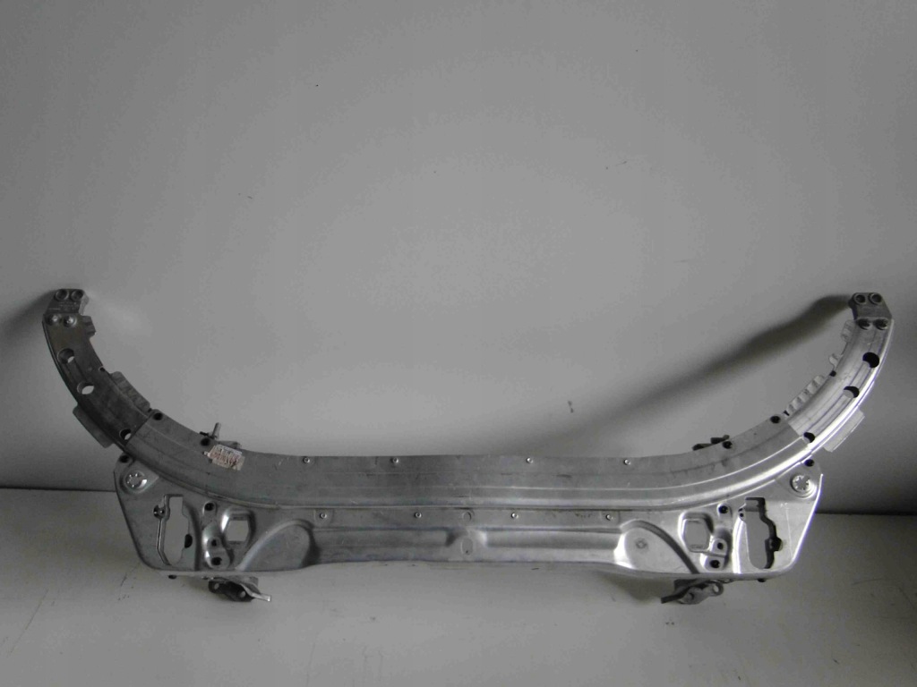 фото №7, Mercedes c klasa w205 amg pas передний усилитель