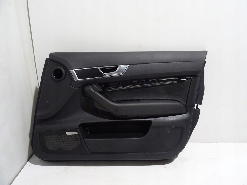 фото №1, Audi a6 c6 оббивка двері правий перед 4f1867106a