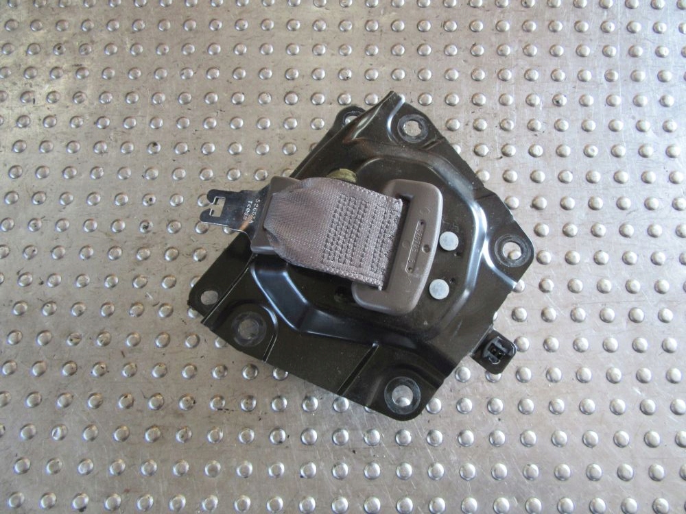 фото №13, Sequoia 2003 pas безпеки задня 2 ряд