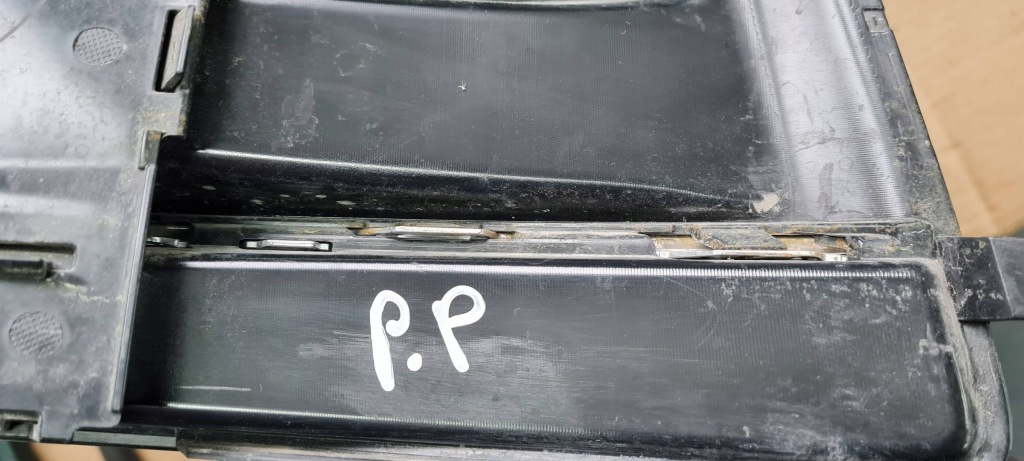 Q5 80a решётка бампера правая правый  перед 80a807680ab Киев