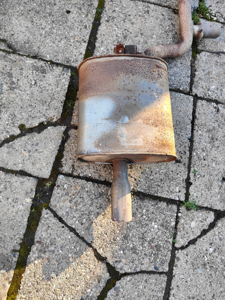 Bmw e39 гаситель конечный средний бензин 2.0 2.5 m52 с Разборки