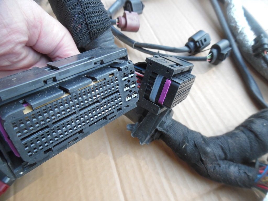 фото №14, Audi a8 d3 3,2 електропроводка двигуна 4e2971713cr