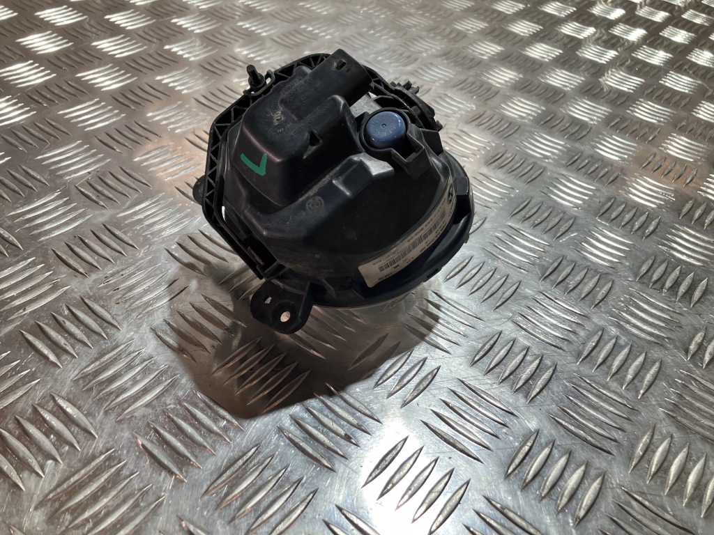 Протитуманна фара лівий bmw x2 f39 7444805 Оригінал