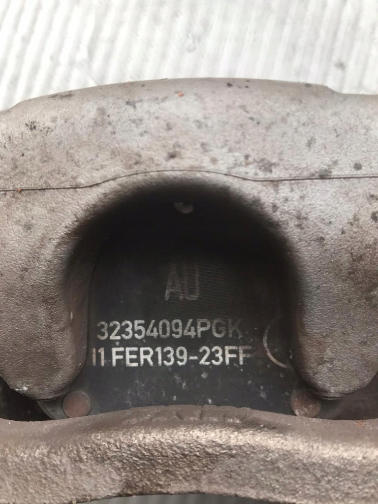 фото №5, Суппорт правый mercedes w246 lift amg a2464232298