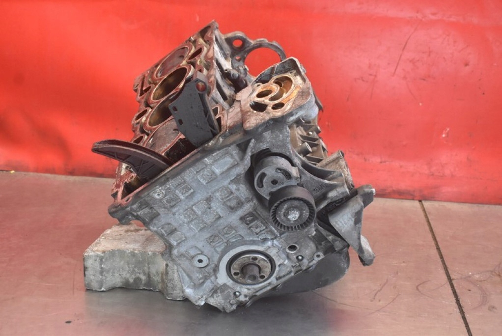 фото №8, Блок dół двигуна wał n46b18 bmw e46 1.8 valvetronic 116 km 01-06