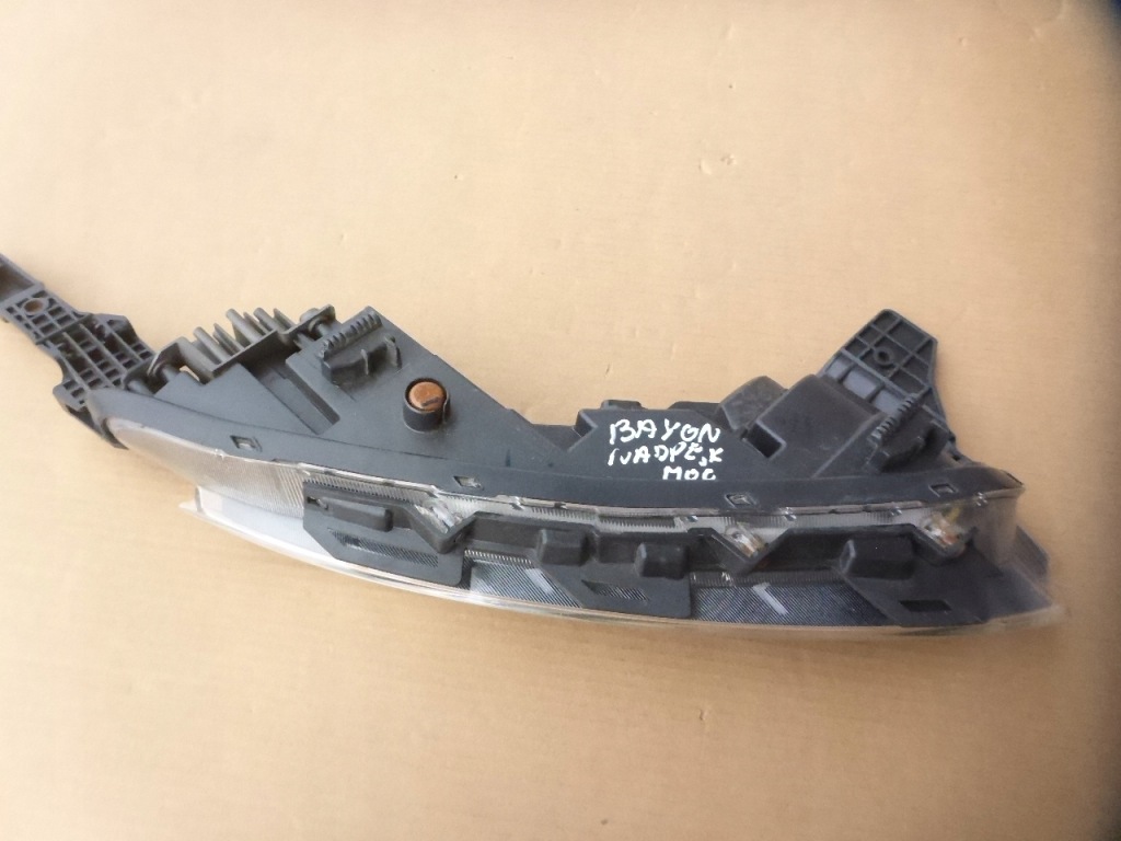 Купити Hyundai bayon 21- drl led 92207q0600 фара ліва оригінал