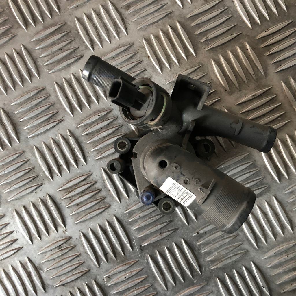 фото №1, Корпус термостата renault master 8200978549