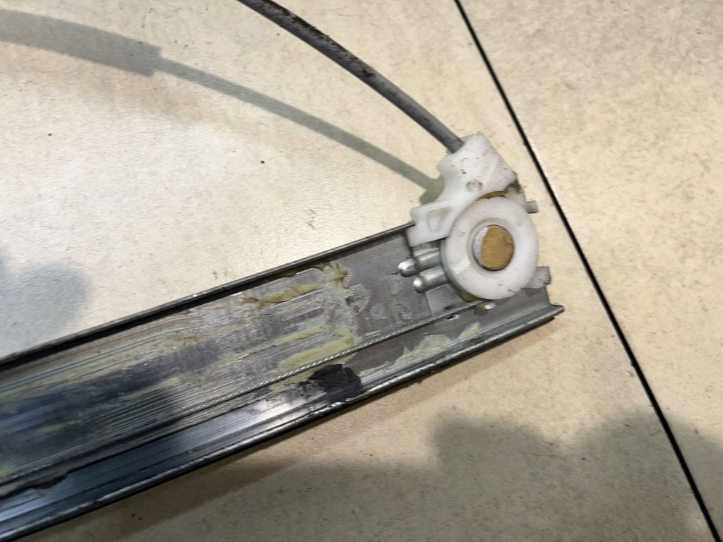 фото №6, Подъемник стекло левый задняя mazda mpv 2.0 d 1174039a