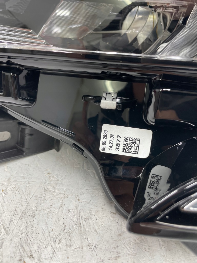 Фара левый перед renault clio 5 full led 260604183r Недорого