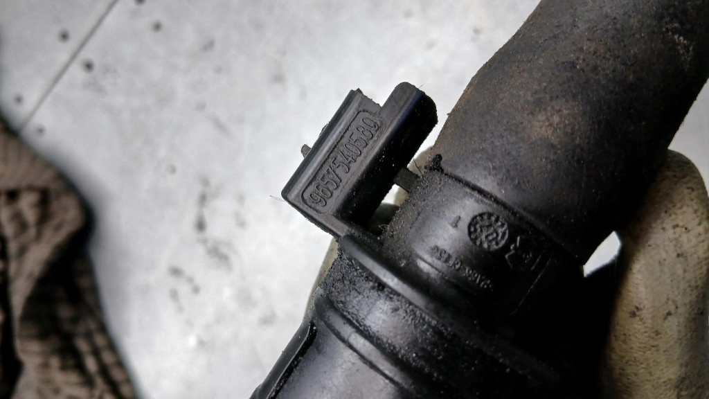 фото №6, Труба wody citroen c4 picasso i 07r 2.0hdi 9657540580