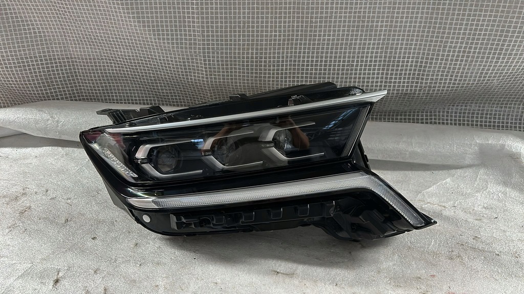 фото №1, Kia sorento 2021- лампа правая перед full led 92102-p2120