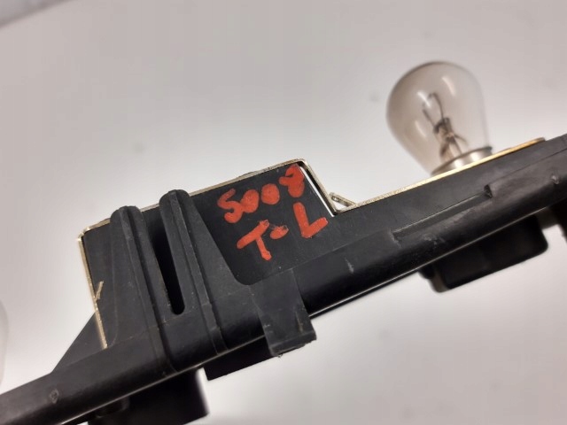 фото №7, Peugeot 5008 вкладыш лампы задняя задний левый