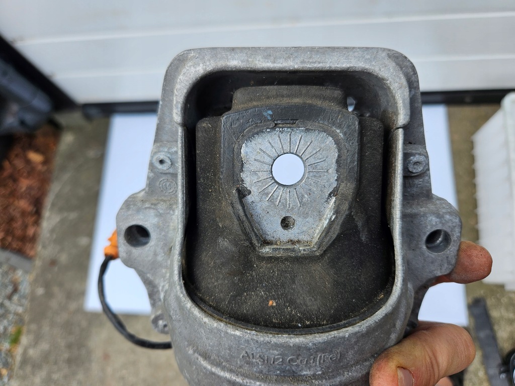 фото №7, Подушка двигуна audi s4 b8 s5 8t 3.0t 3.0 tfsi