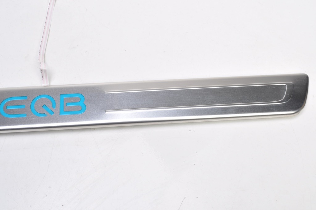 фото №6, Mercedes eqb x243 накладки порогові led 24r a2436806300 комплект