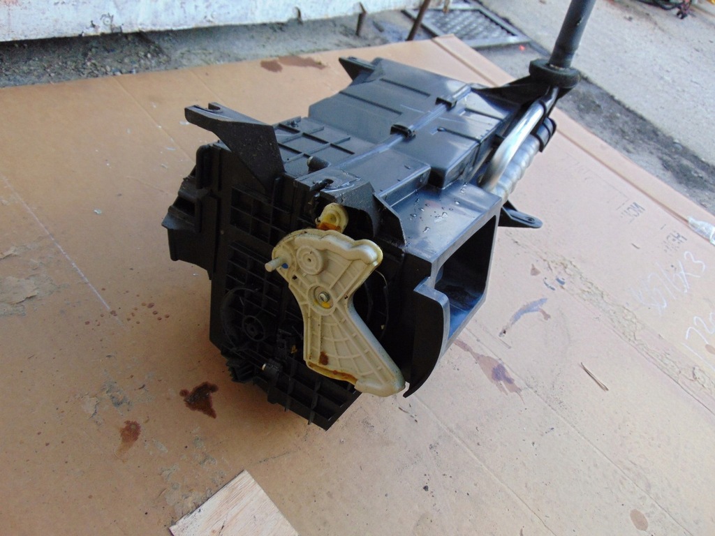 фото №8, Радіатор обігрівач водяна isuzu d-max 1 lift 3.0td europa