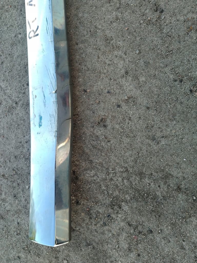 фото №4, Voyager town country 11-17 молдинг дверь правый przó