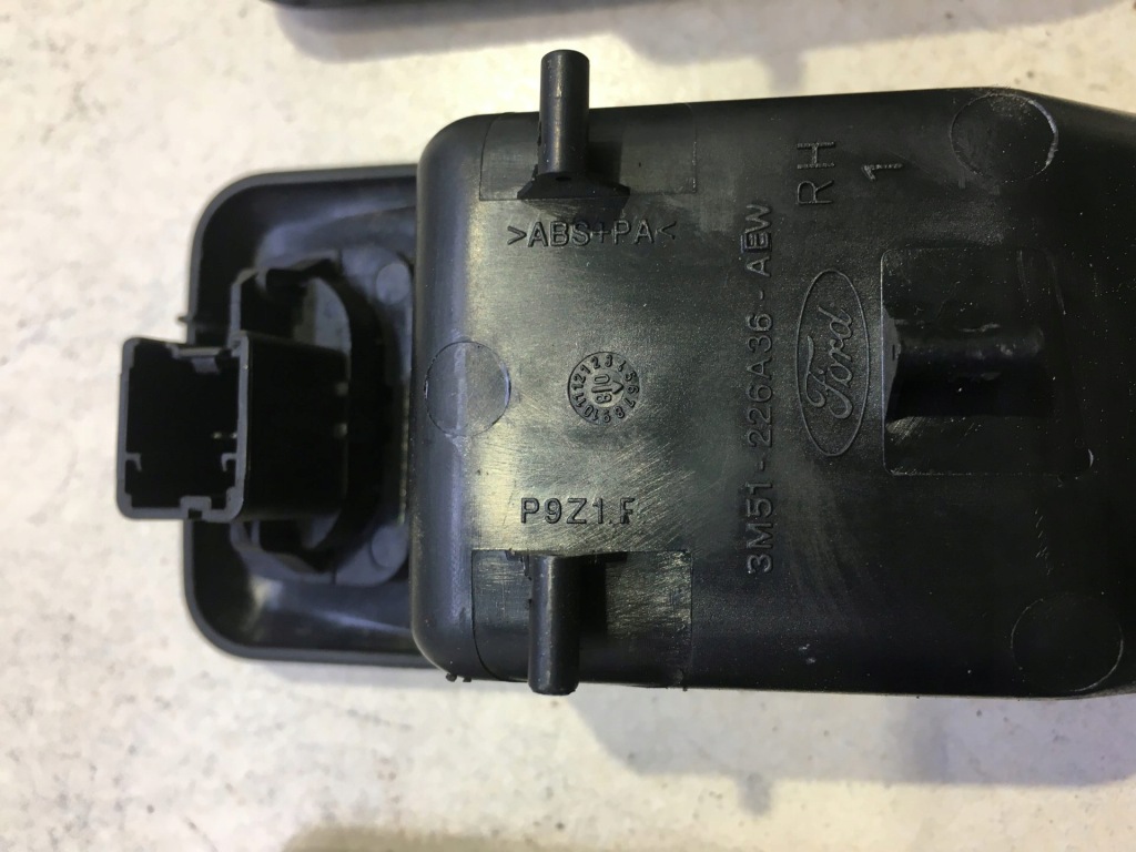 фото №8, Панель окон комплект focus mk2 3m51226a36aew