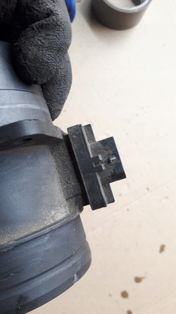 фото №4, Audi оригинальный номер 03l906461a расходомер массовый воздуха