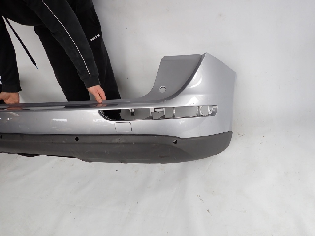 Audi q5 8r 8r0 рестайлінг  бампер задній задній звичайний на фаркоп  8r0807511 Зі Шроту