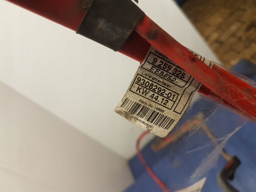 Купити Bmw 3 f30 328i шланг плюсовий акумулятор 9308292