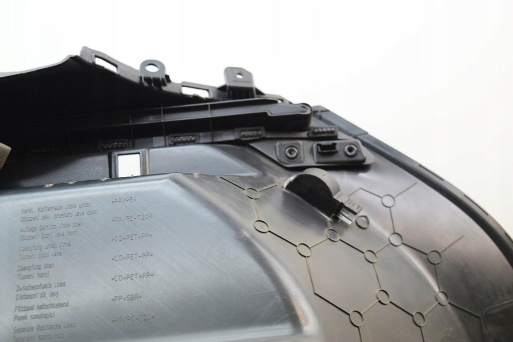 фото №10, Левая обивка багажника skoda fabia iii estate nj5 6v9867427d 1.0l