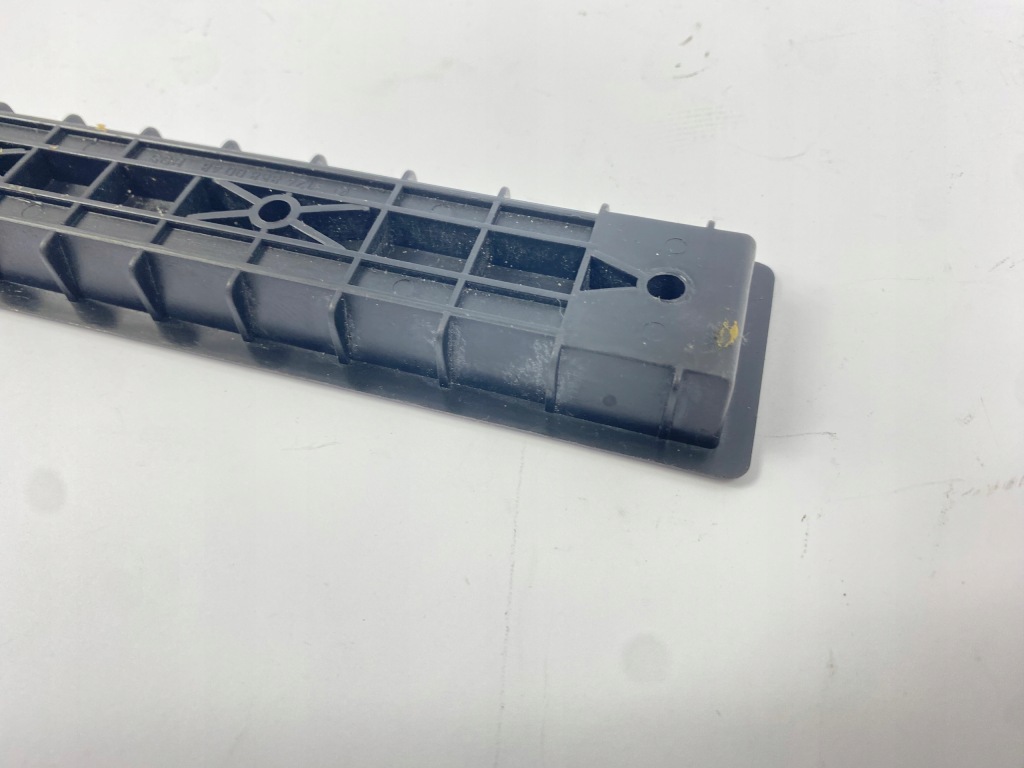 Напрямна напрямна захист багажника сітка mercedes s124 w124 універсал 1248680048 Недорого