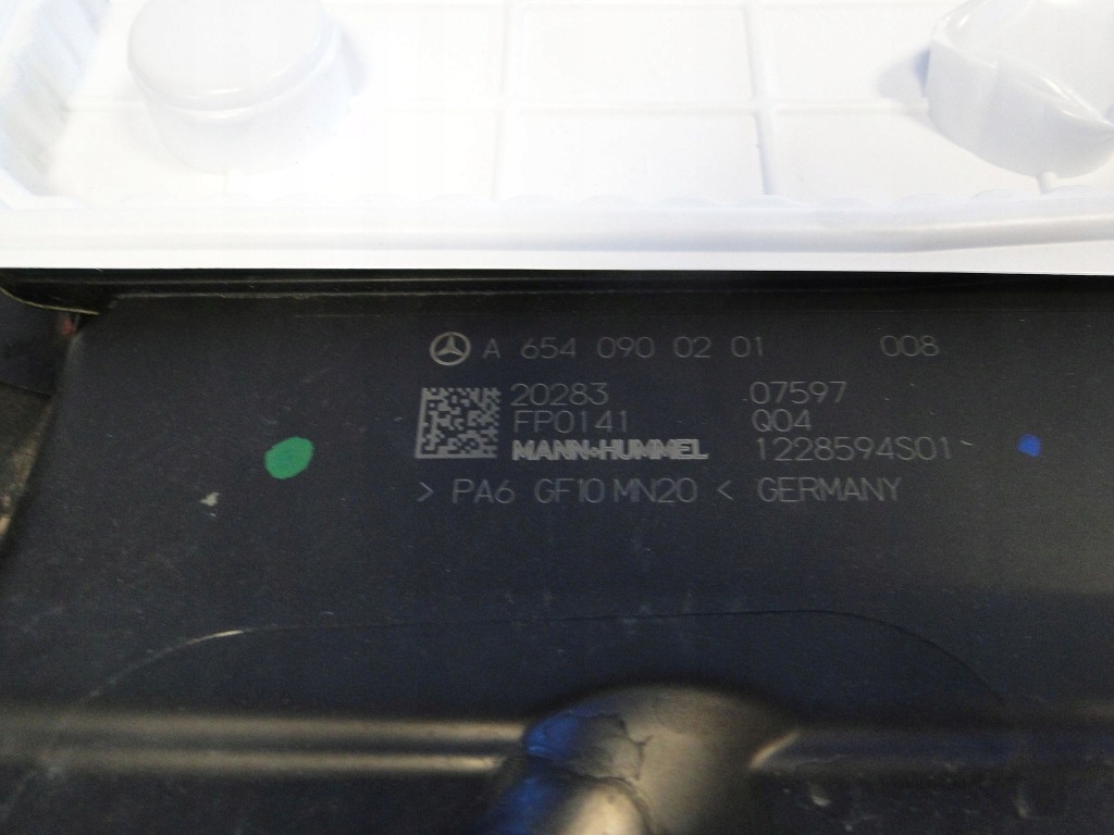 Mercedes cla 118 фільтр повітря витратомір в Україні