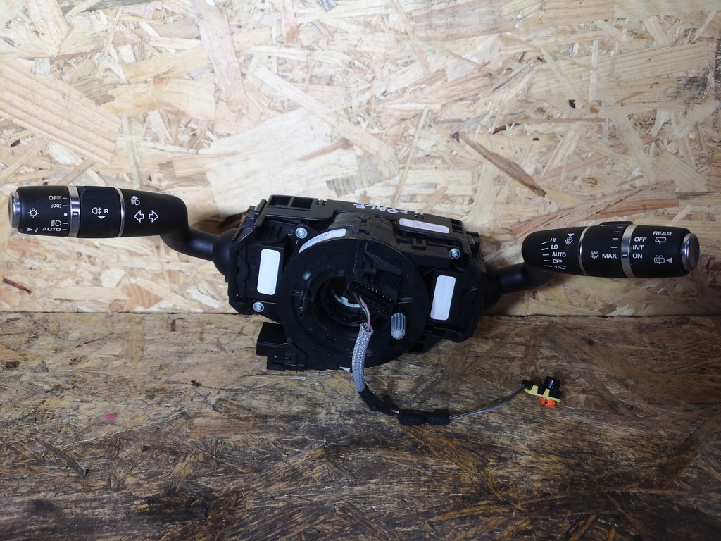 фото №1, Jaguar e-pace переключатель pod руль лента