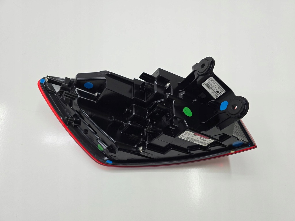 фото №8, Лампа задня led audi a4 b9 8w 8w9 kombi rs4 kombi 16- права задня