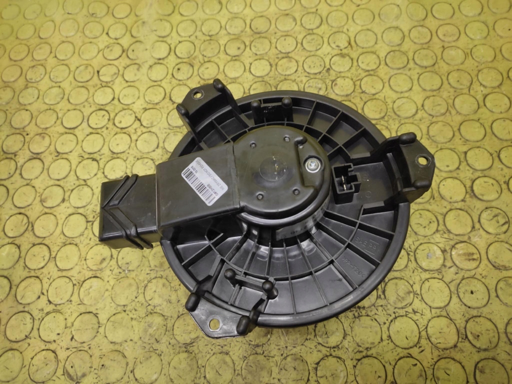 фото №1, Toyota yaris ii воздуходувка воздуха 8710552140